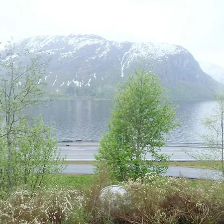 Sunnfjord In Jolster